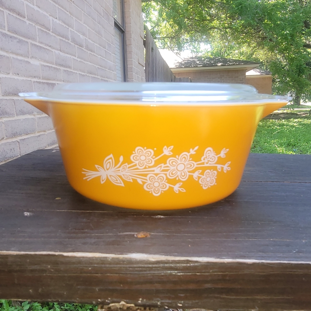 Butterfly Large Pyrex Casserole Dish 475-B Vintage 70s with Lid Gold Orange - Picture 11 of 12